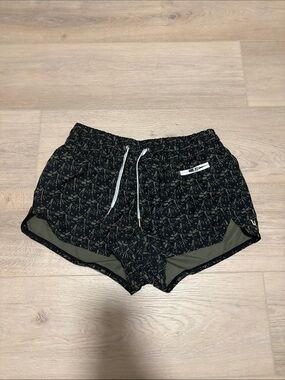 Vuori Black Patterned Athletic Shorts with Olive Lining